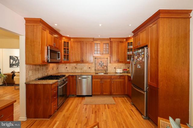 206 DRAKES DRUM DR, Bryn Mawr, PA 19010