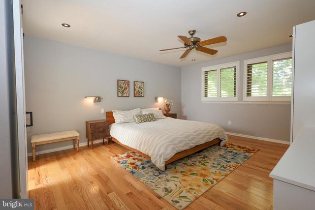 206 DRAKES DRUM DR, Bryn Mawr, PA 19010
