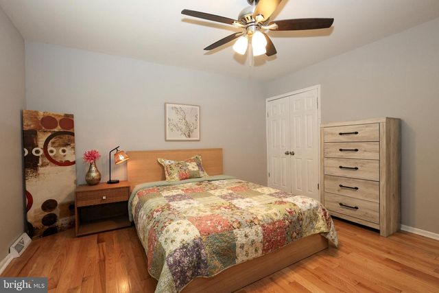 206 DRAKES DRUM DR, Bryn Mawr, PA 19010