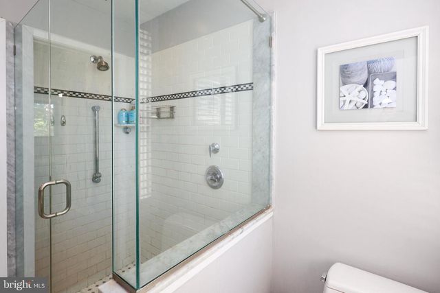 206 DRAKES DRUM DR, Bryn Mawr, PA 19010