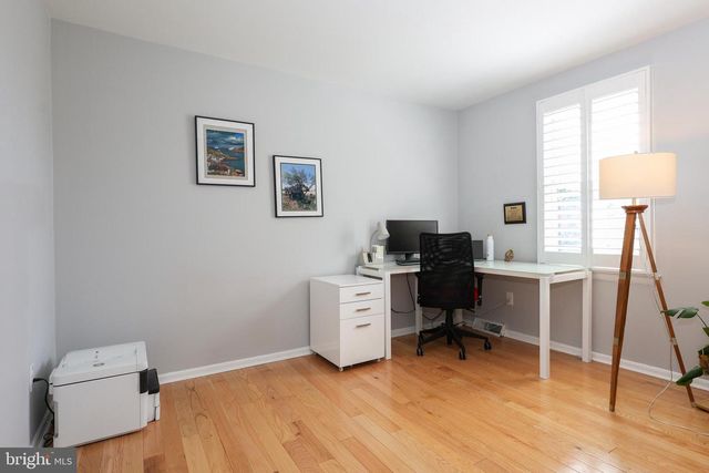 206 DRAKES DRUM DR, Bryn Mawr, PA 19010