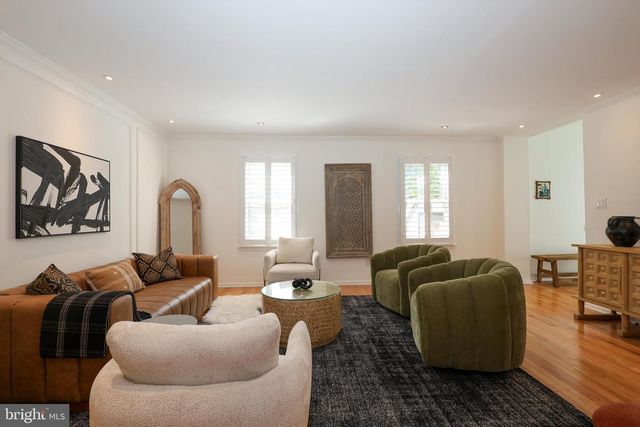 206 DRAKES DRUM DR, Bryn Mawr, PA 19010