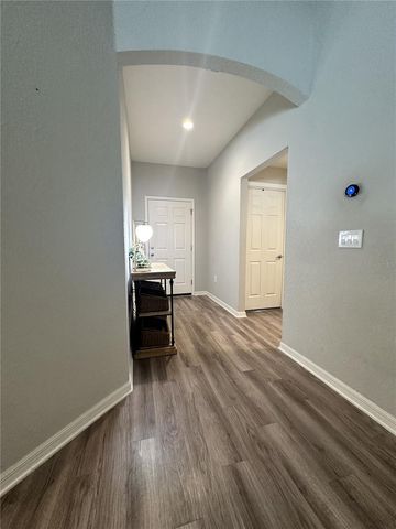 6911 GIDEON CIR, Zephyrhills, FL 33541