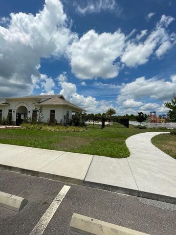 6911 GIDEON CIR, Zephyrhills, FL 33541