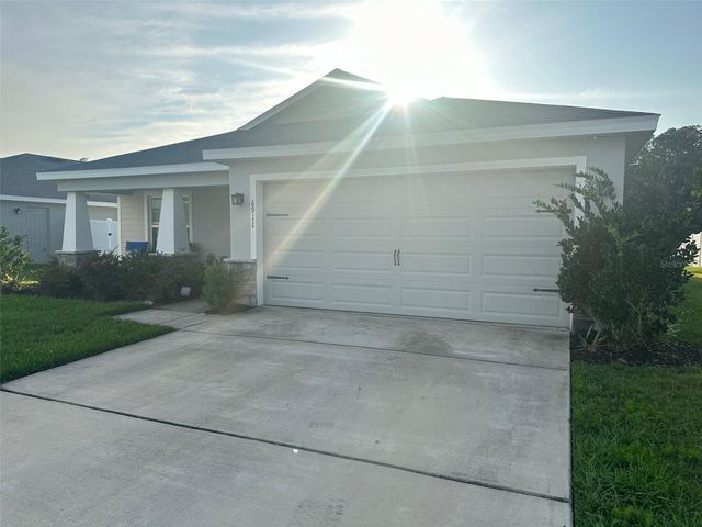 6911 GIDEON CIR, Zephyrhills, FL 33541