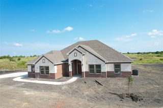 355 GENTRY Road, Ennis, TX 75119