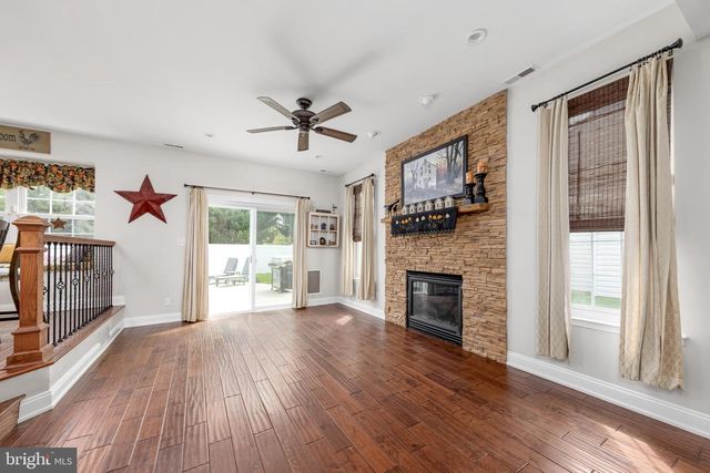 4 HARTZEL COURT, Mount Laurel, NJ 08054