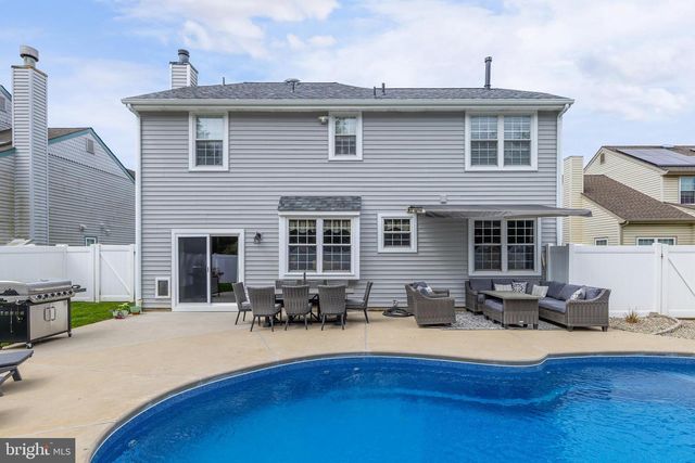 4 HARTZEL COURT, Mount Laurel, NJ 08054