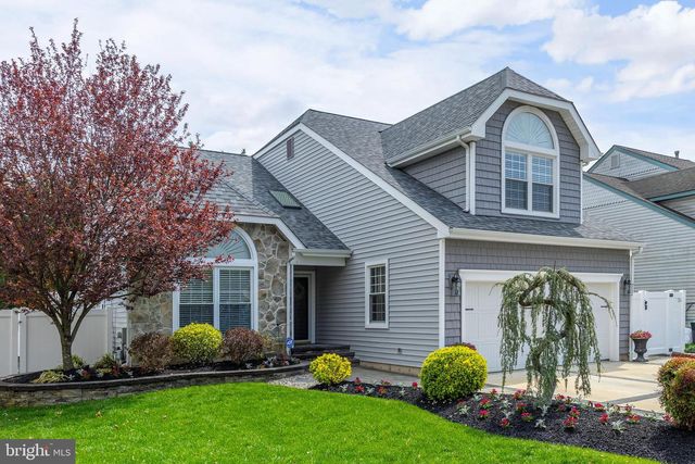 4 HARTZEL COURT, Mount Laurel, NJ 08054