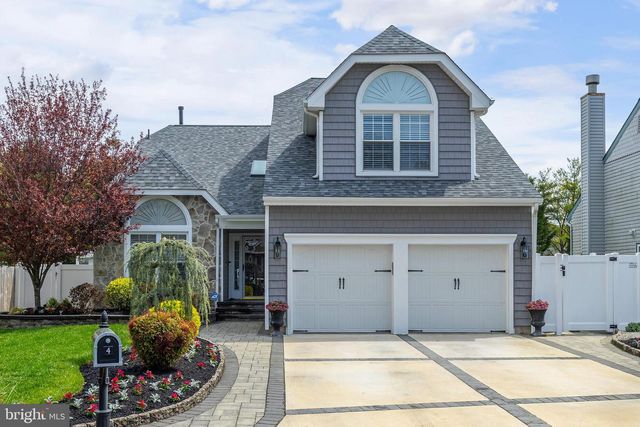 4 HARTZEL COURT, Mount Laurel, NJ 08054