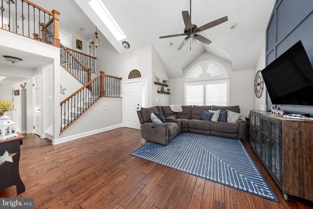 4 HARTZEL COURT, Mount Laurel, NJ 08054