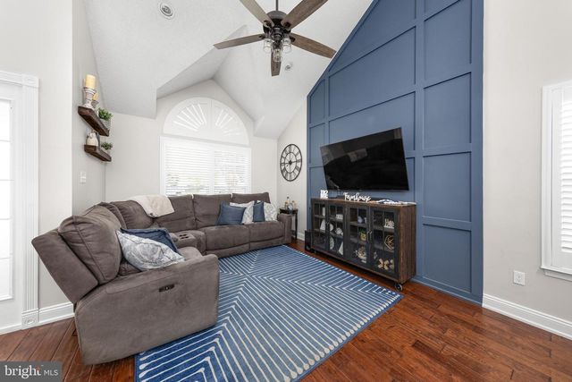 4 HARTZEL COURT, Mount Laurel, NJ 08054