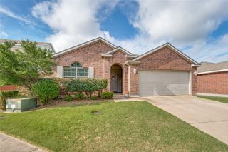 9016 Sagebrush Trail, Cross Roads, TX 76227