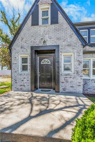 2524 Cherry Street N, Winston-salem, NC 27105