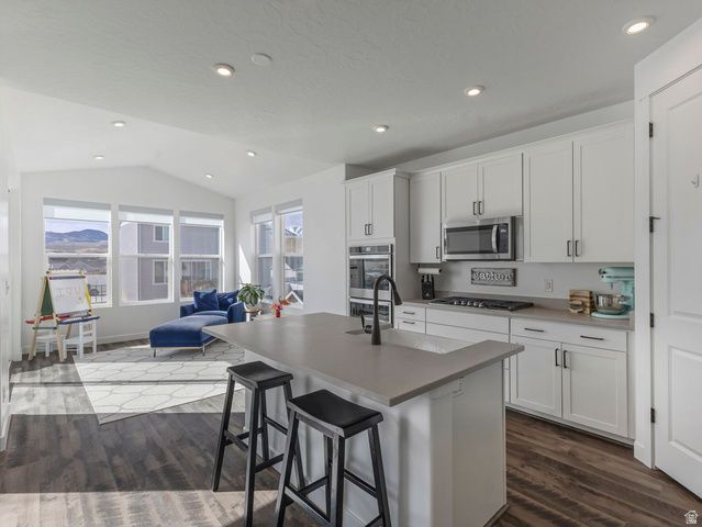 6336 S ECHOMOUNT RD, West Valley City, UT 84081