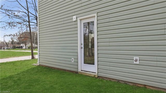 2642 Belews Creek Road, Winston-salem, NC 27101