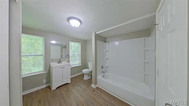 424 Shirley Avenue, St Louis, MO 63135