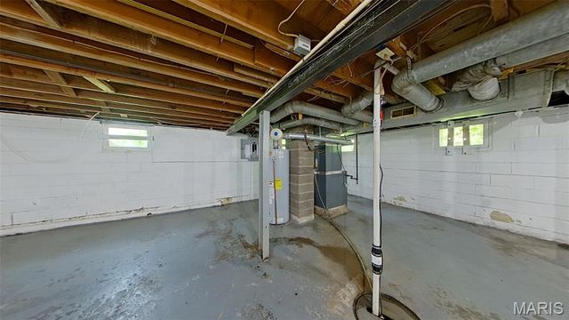 424 Shirley Avenue, St Louis, MO 63135