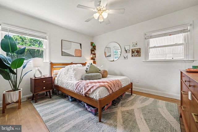 19 GALE RD, Camp Hill, PA 17011