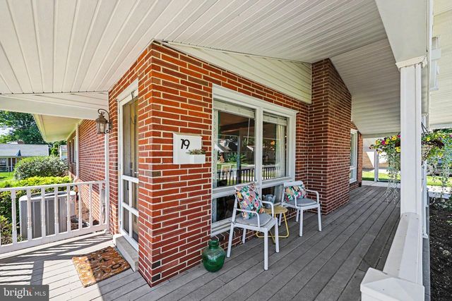 19 GALE RD, Camp Hill, PA 17011