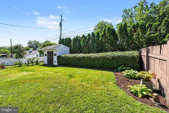 19 GALE RD, Camp Hill, PA 17011