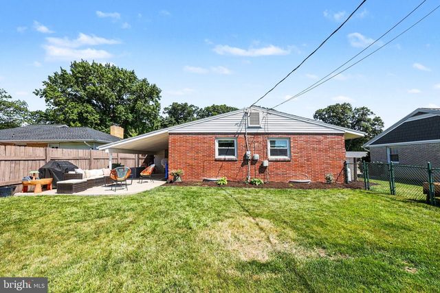 19 GALE RD, Camp Hill, PA 17011