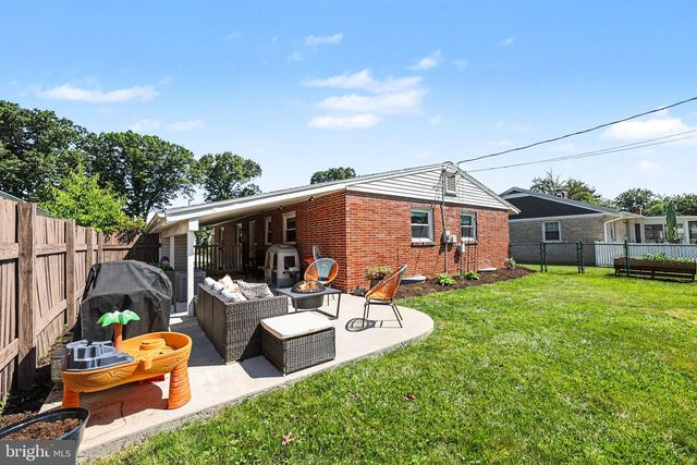 19 GALE RD, Camp Hill, PA 17011