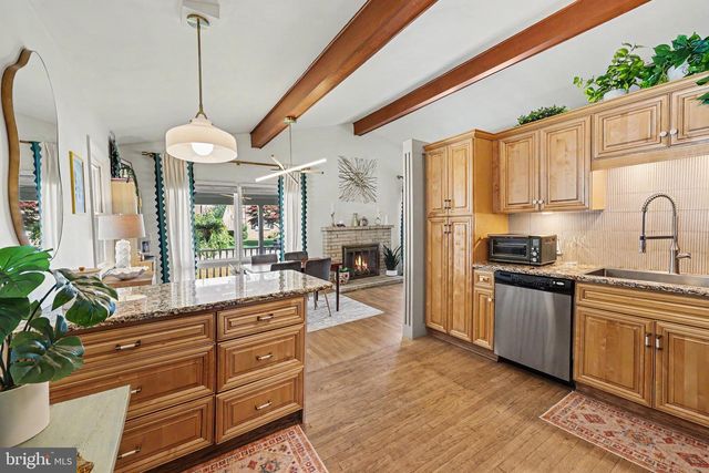 19 GALE RD, Camp Hill, PA 17011