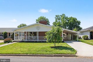 19 GALE RD, Camp Hill, PA 17011