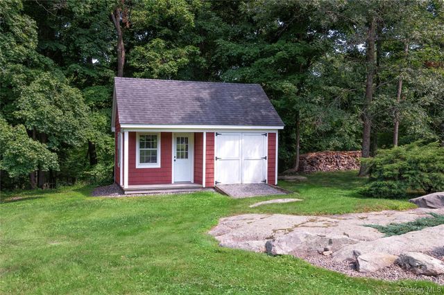 139 Smith Ridge Road, South Salem, NY 10590