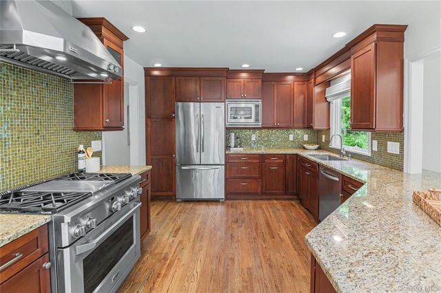 139 Smith Ridge Road, South Salem, NY 10590