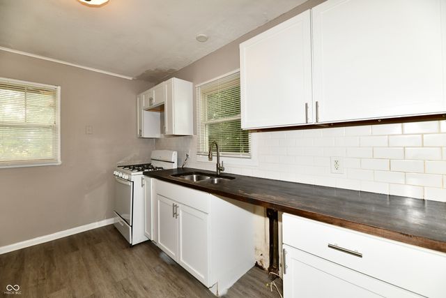 2015 Medford Avenue, Indianapolis, IN 46222