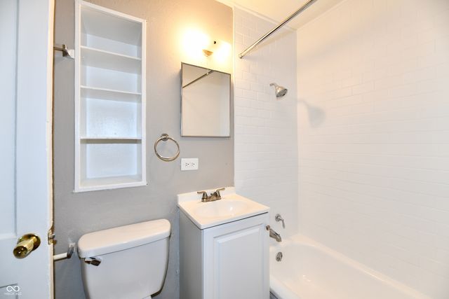 2015 Medford Avenue, Indianapolis, IN 46222