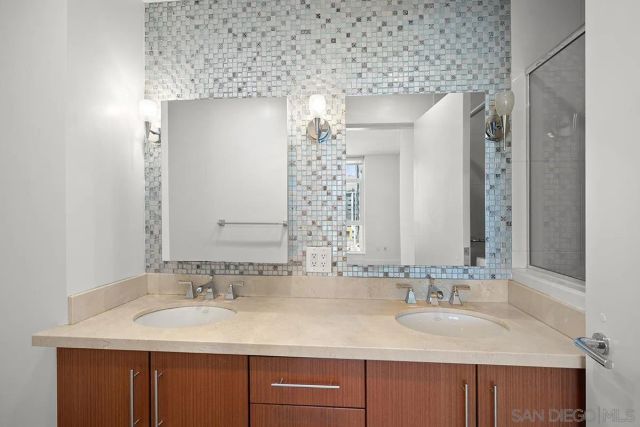 325 7th Avenue 1002, San Diego, CA 92101