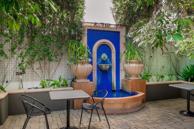 325 7th Avenue 1002, San Diego, CA 92101