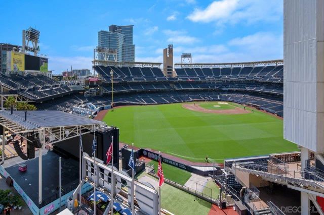 325 7th Avenue 1002, San Diego, CA 92101