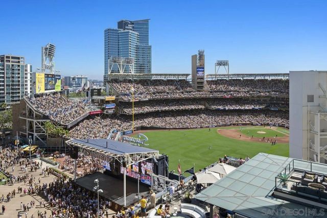 325 7th Avenue 1002, San Diego, CA 92101