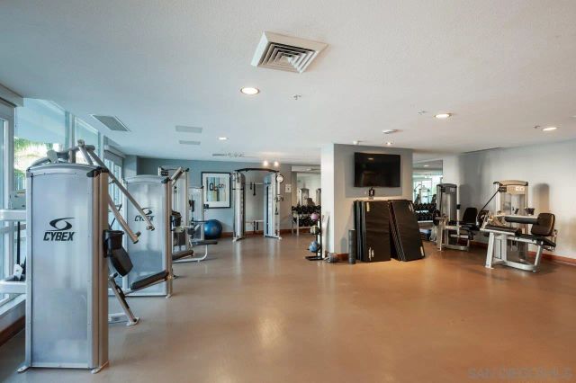 325 7th Avenue 1002, San Diego, CA 92101