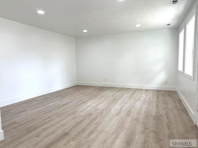 1015 Lovejoy Street, Idaho Falls, ID 83401