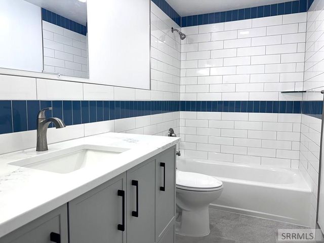 1015 Lovejoy Street, Idaho Falls, ID 83401