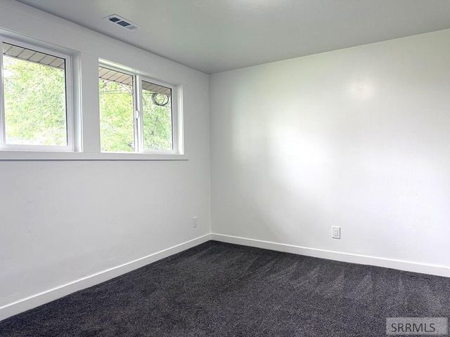 1015 Lovejoy Street, Idaho Falls, ID 83401