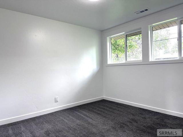 1015 Lovejoy Street, Idaho Falls, ID 83401