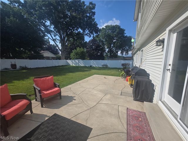 909 NE Willard Avenue NE, Warren, OH 44483