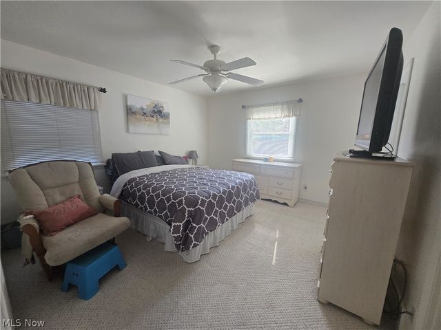 909 NE Willard Avenue NE, Warren, OH 44483