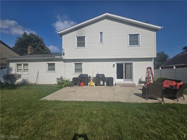 909 NE Willard Avenue NE, Warren, OH 44483