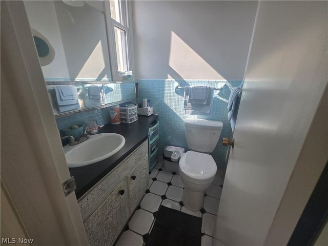 909 NE Willard Avenue NE, Warren, OH 44483
