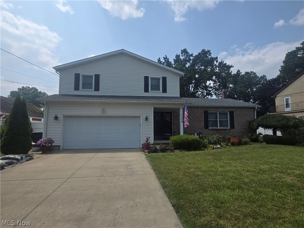 909 NE Willard Avenue NE, Warren, OH 44483