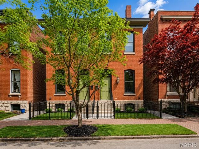 2329 Hickory Street, St Louis, MO 63104