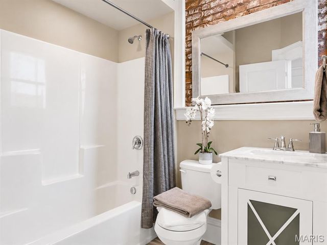 2329 Hickory Street, St Louis, MO 63104