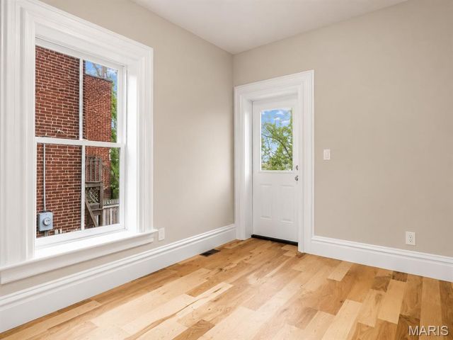 2329 Hickory Street, St Louis, MO 63104